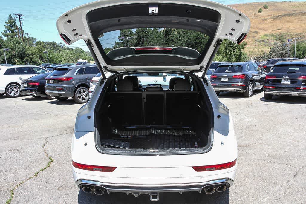 Thumbnail: 2023 Audi SQ5 - 26