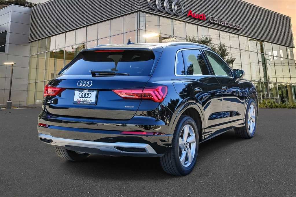 Thumbnail: 2021 Audi Q3 - 4