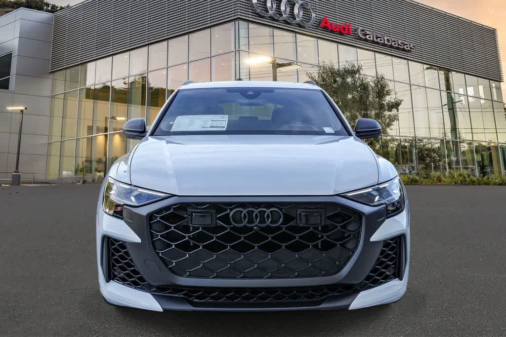 Thumbnail: 2026 Audi RS Q8 - 6