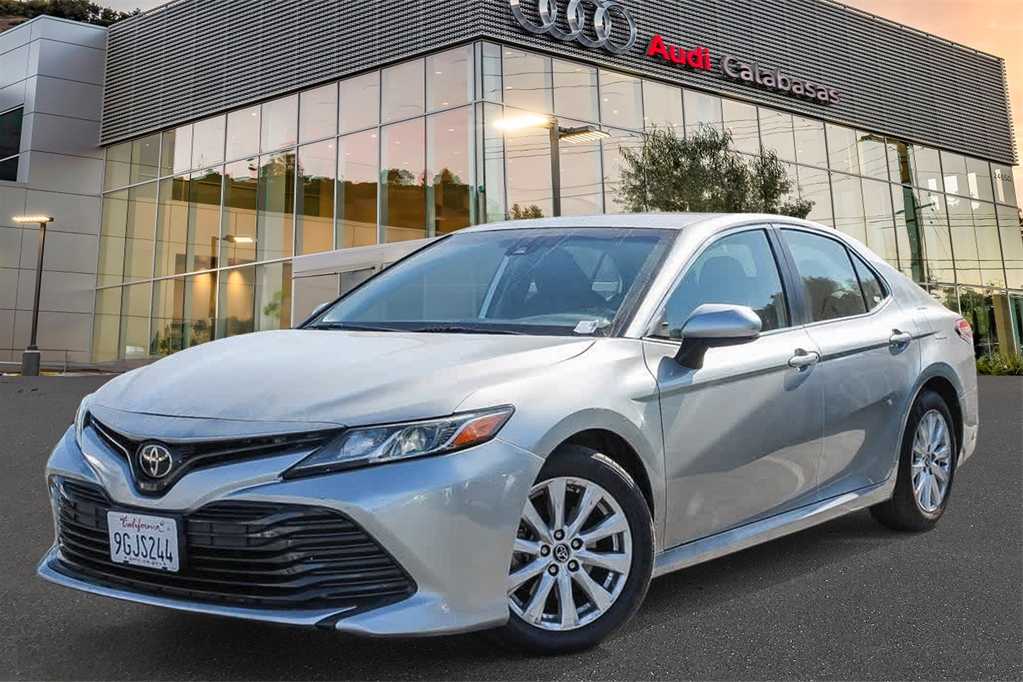 2019 Toyota Camry LE -
                Calabasas, CA