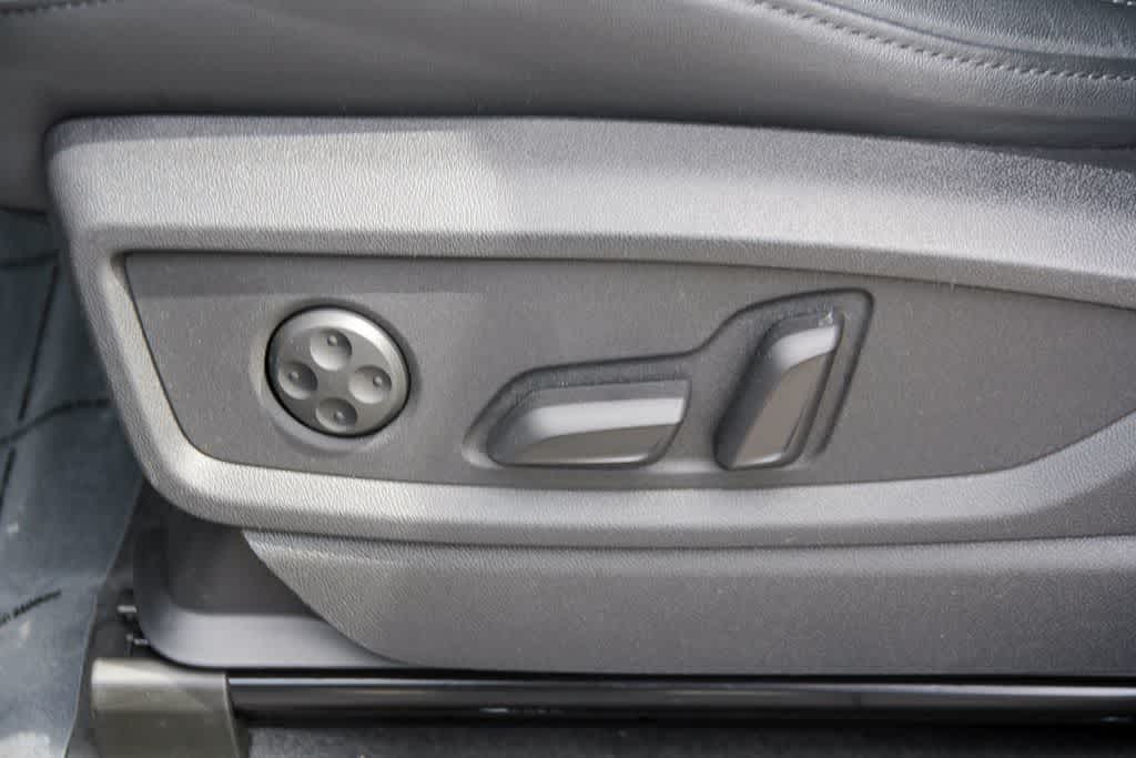 Thumbnail: 2025 Audi Q5 - 21