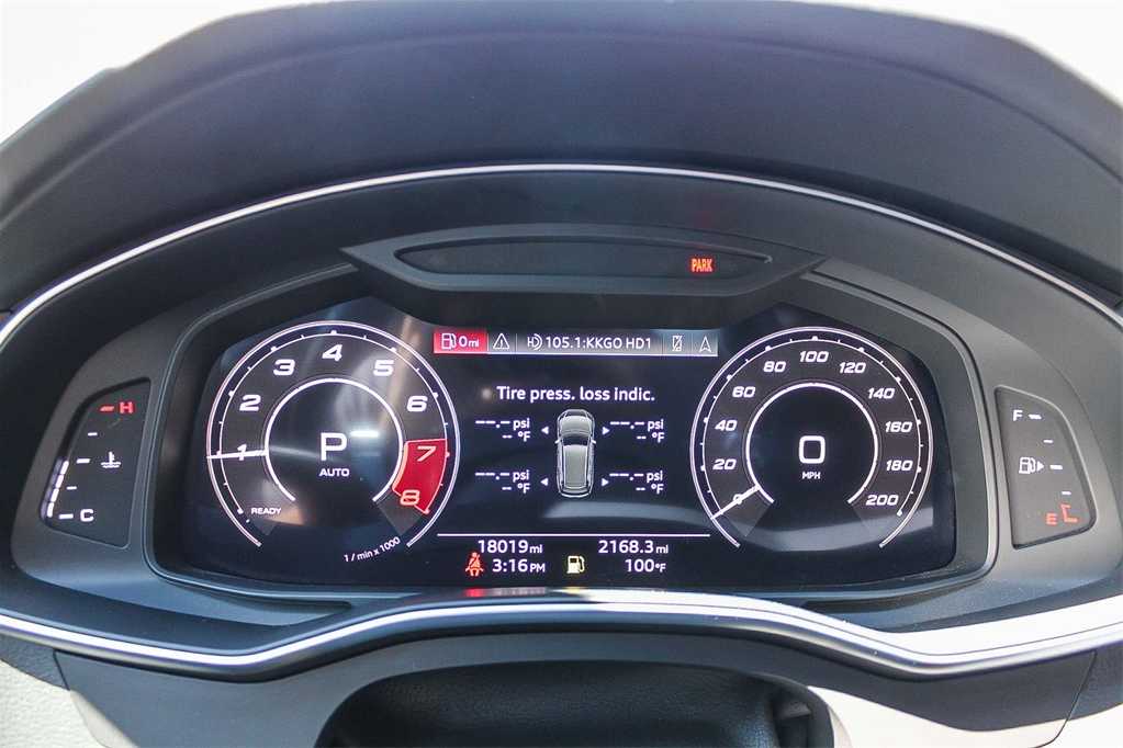 Thumbnail: 2022 Audi RS 6 - 26