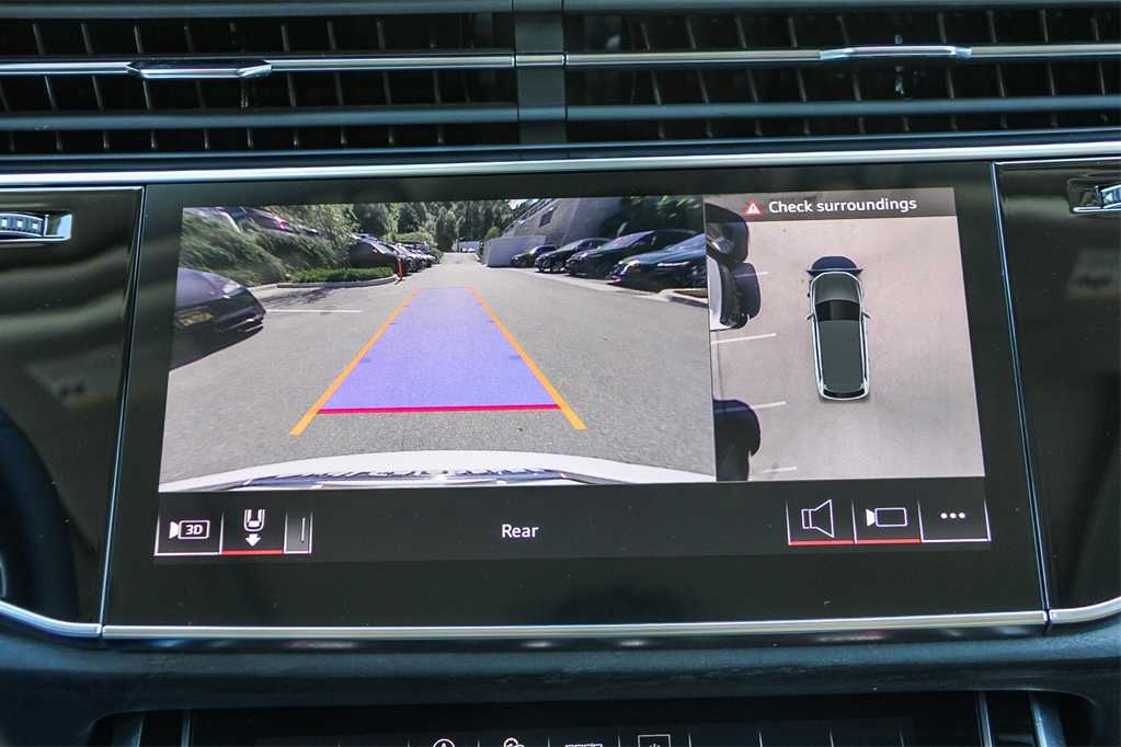 Thumbnail: 2025 Audi Q7 - 23