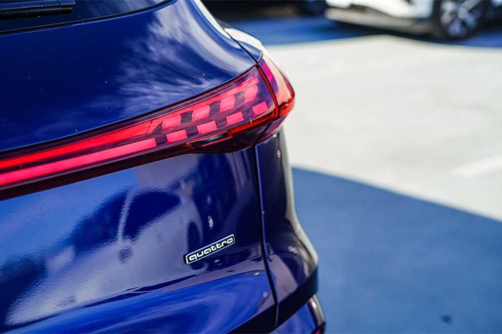 Thumbnail: 2025 Audi Q5 - 10