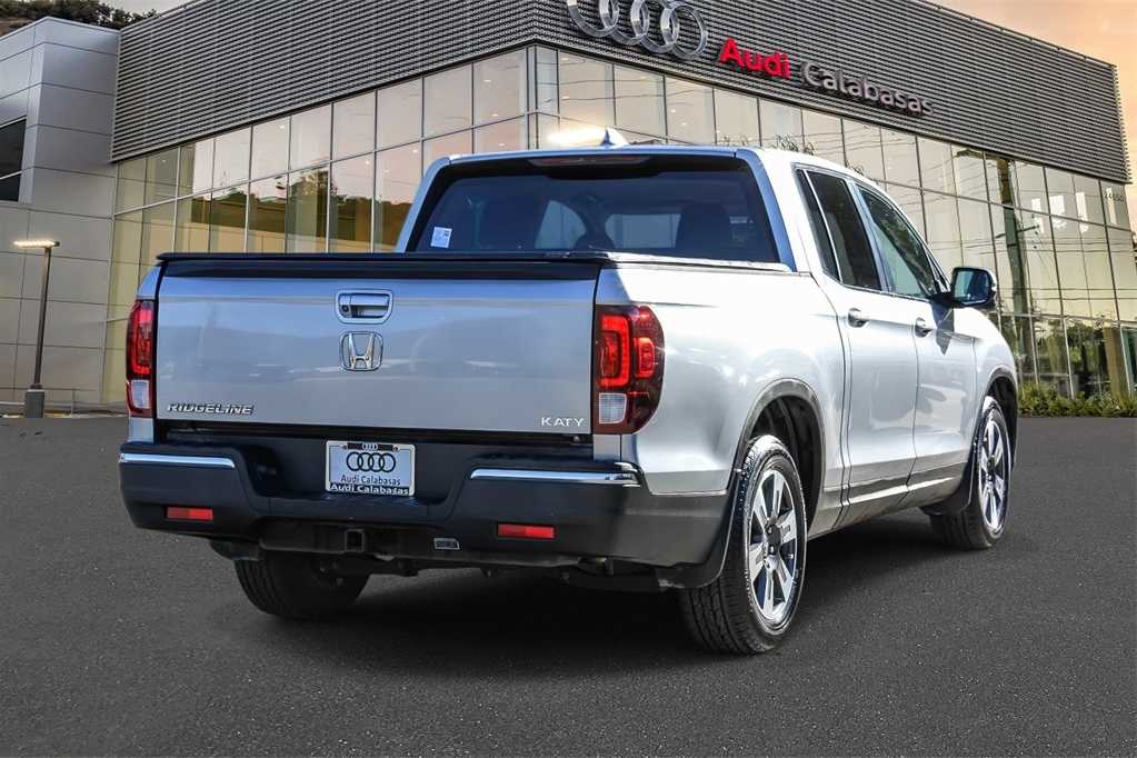 Thumbnail: 2017 Honda Ridgeline - 4