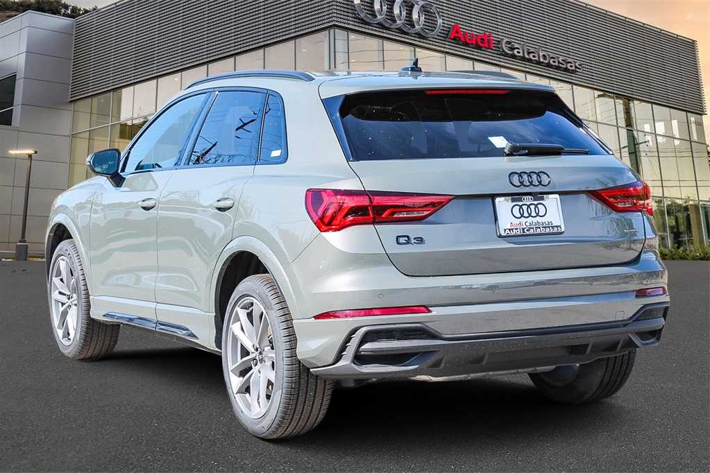 Thumbnail: 2025 Audi Q3 - 6