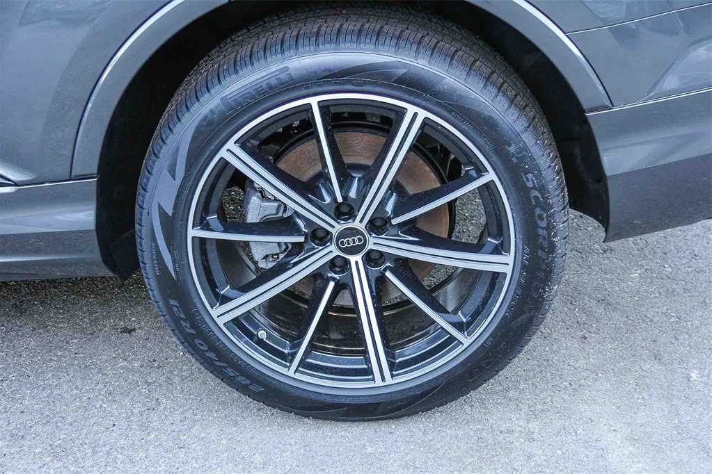 Thumbnail: 2025 Audi Q7 - 10