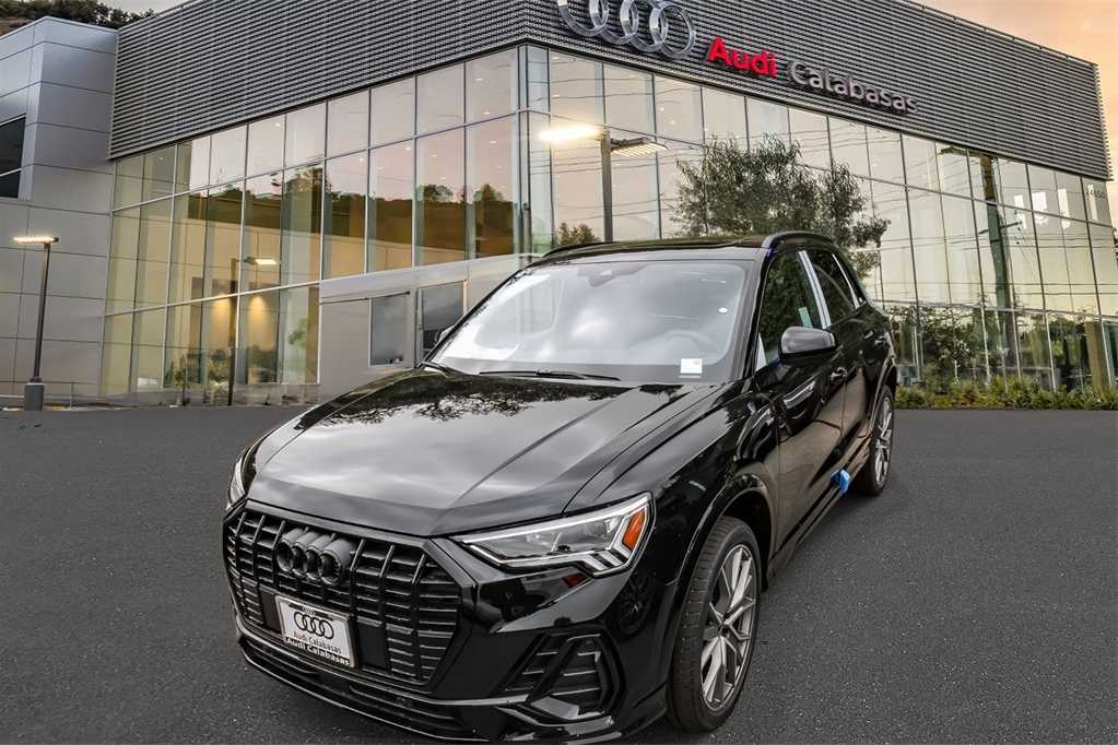 Thumbnail: 2025 Audi Q3 - 1