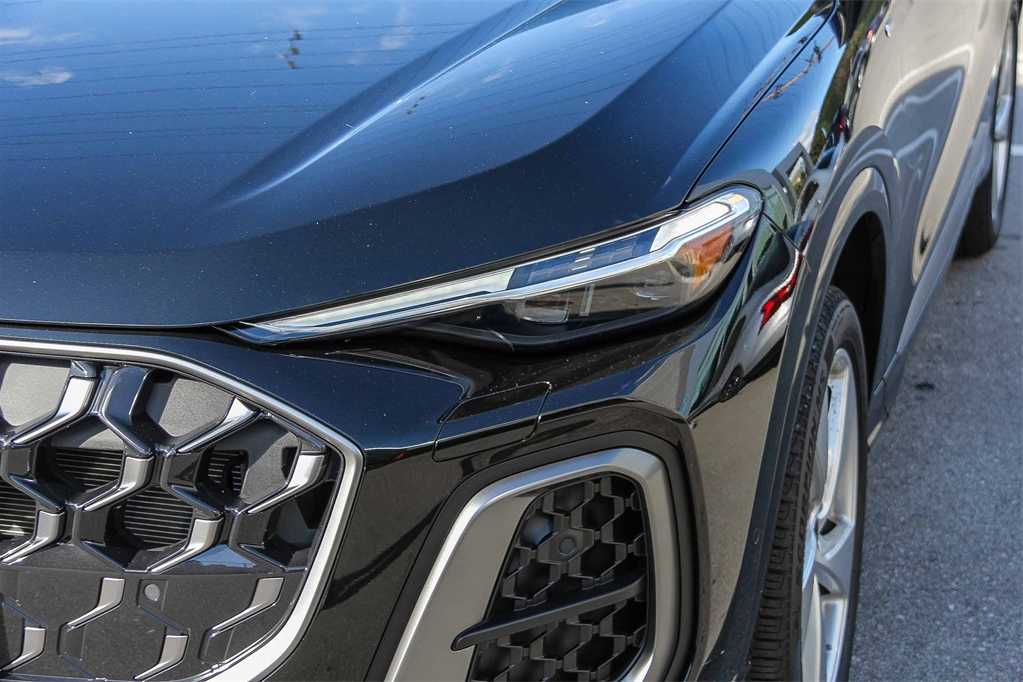 Thumbnail: 2025 Audi Q5 - 7