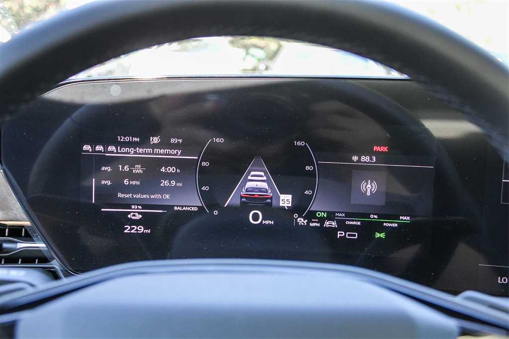 Thumbnail: 2025 Audi e-tron S - 24