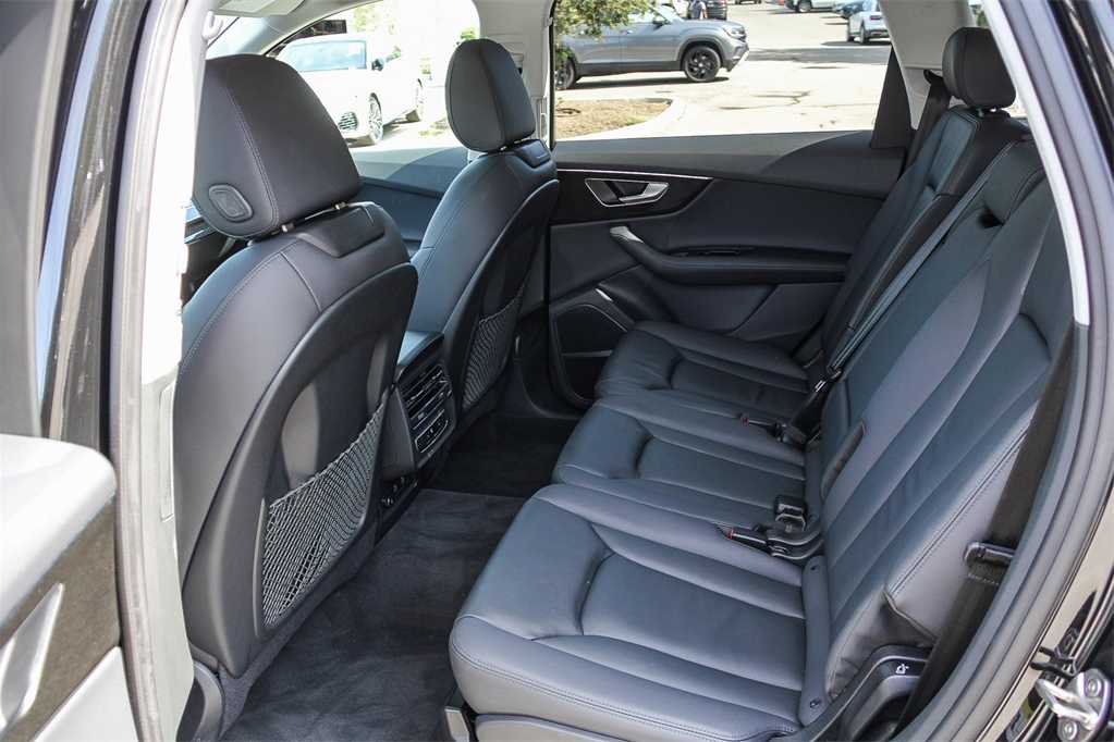 Thumbnail: 2023 Audi Q7 - 17