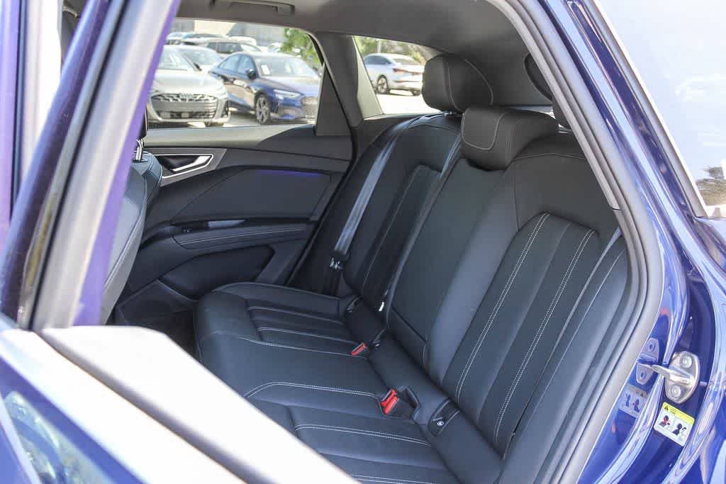 Thumbnail: 2023 Audi Q4 e-tron - 17