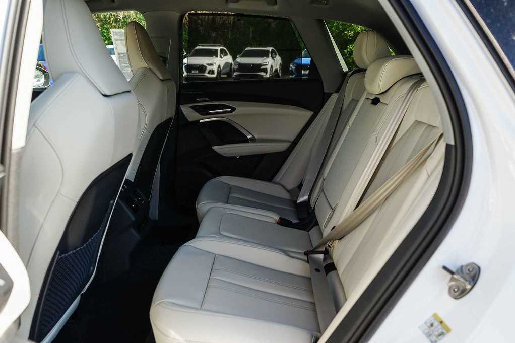 Thumbnail: 2026 Audi Q5 - 18