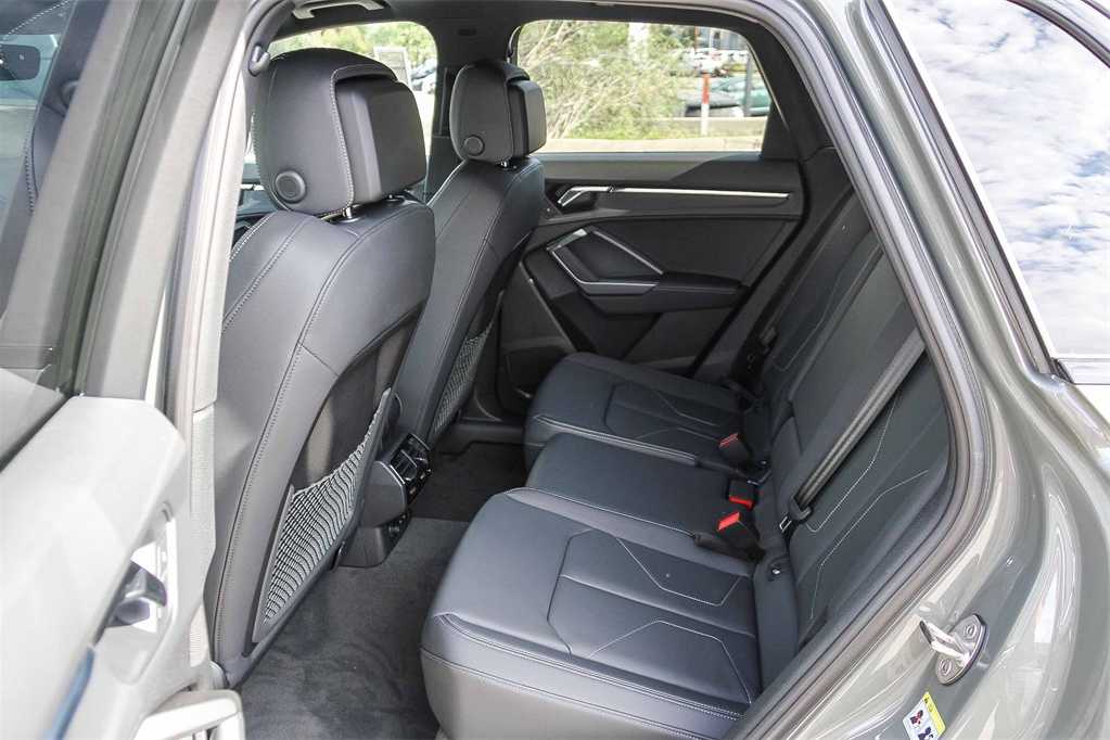 Thumbnail: 2025 Audi Q3 - 17