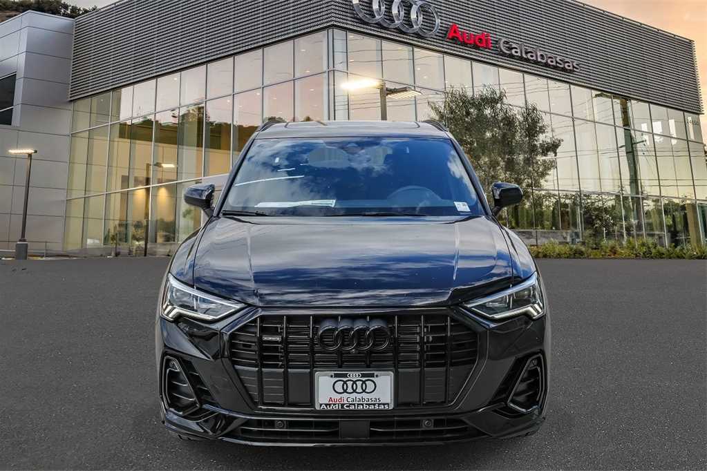 Thumbnail: 2025 Audi Q3 - 6
