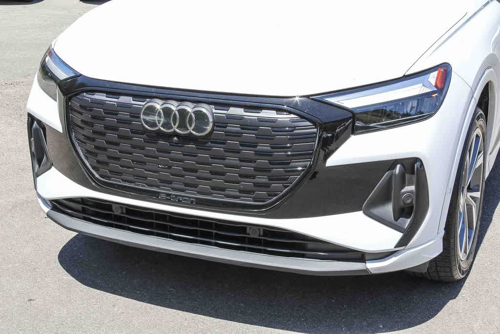Thumbnail: 2023 Audi Q4 e-tron - 8