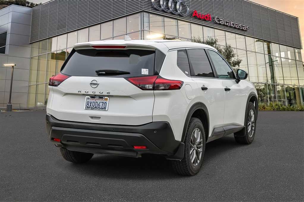 Thumbnail: 2021 Nissan Rogue - 4