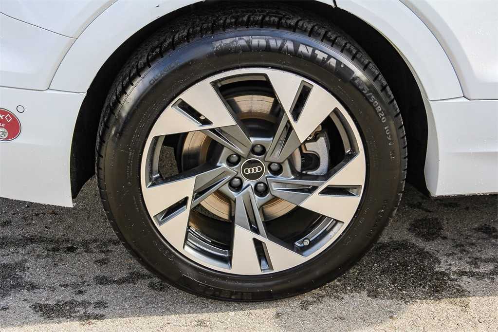 Thumbnail: 2022 Audi e-tron - 10