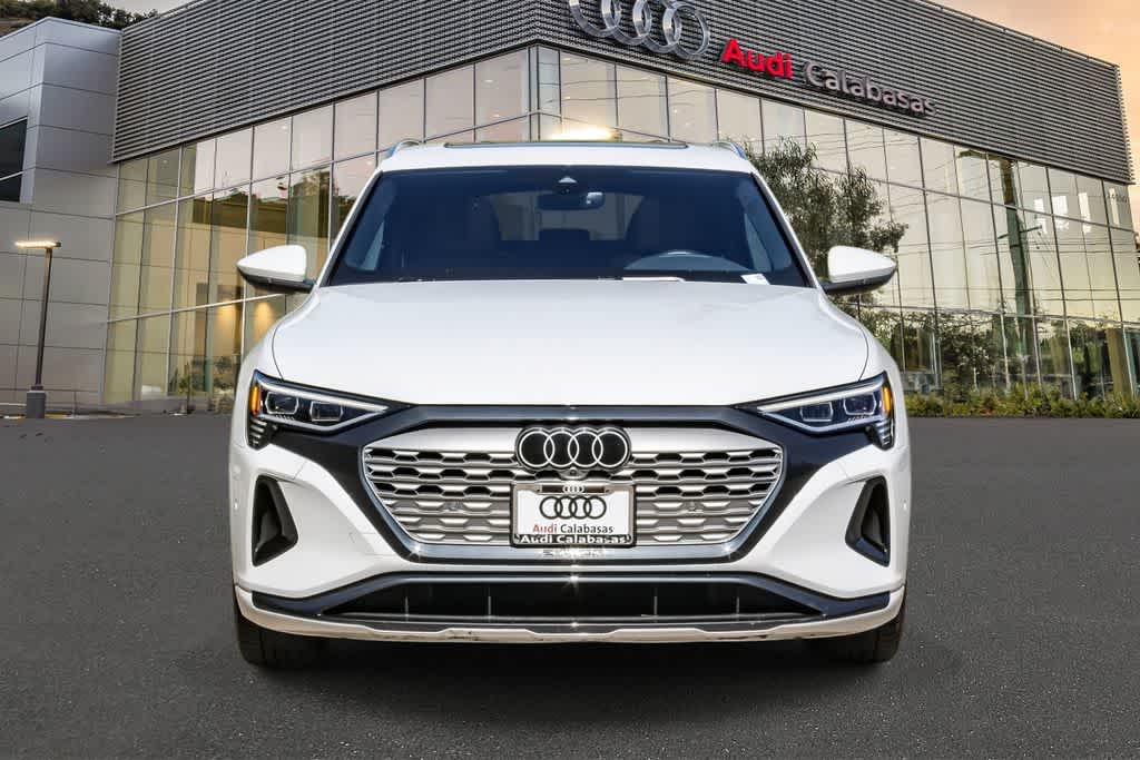 Thumbnail: 2024 Audi Q8 e-tron - 6