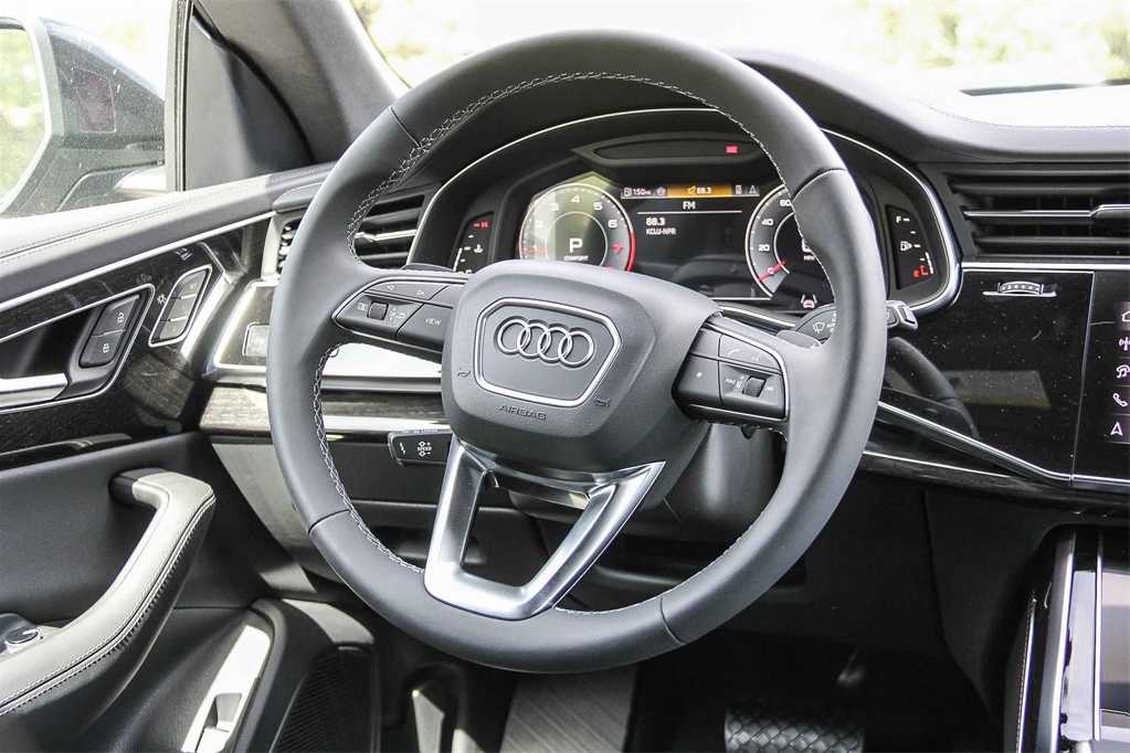 Thumbnail: 2026 Audi Q8 - 16