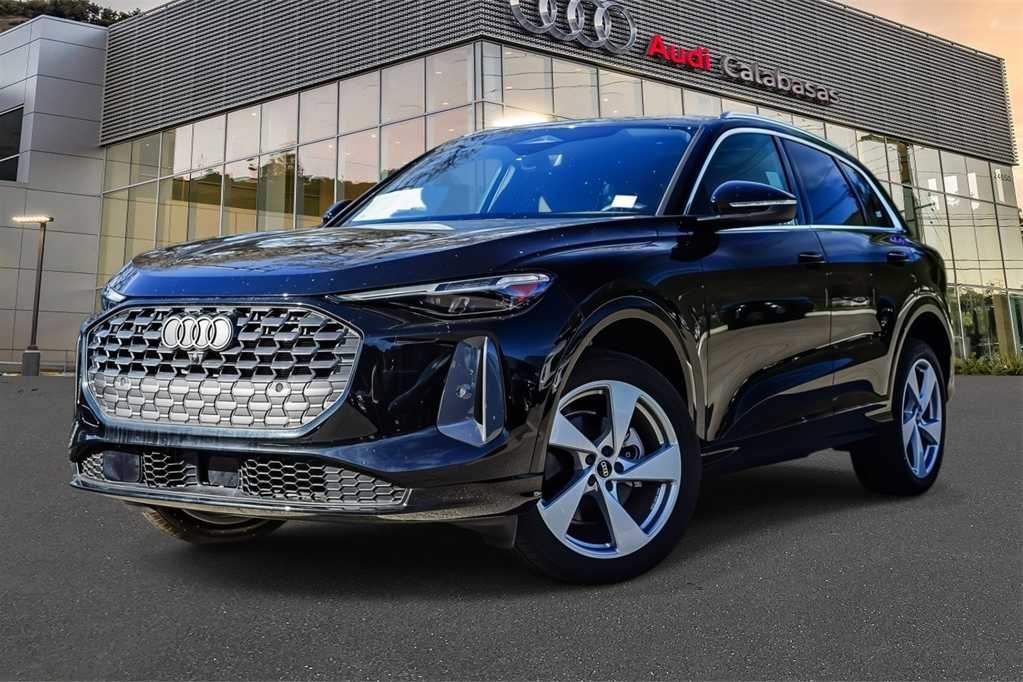 Thumbnail: 2025 Audi Q5 - 1