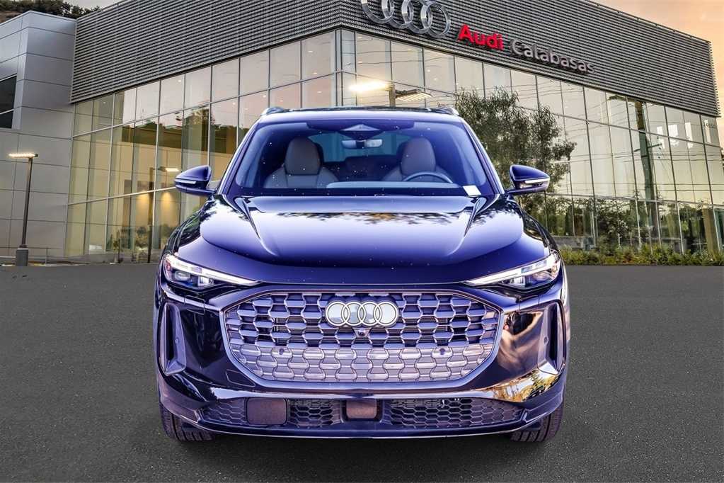 Thumbnail: 2025 Audi Q5 - 6