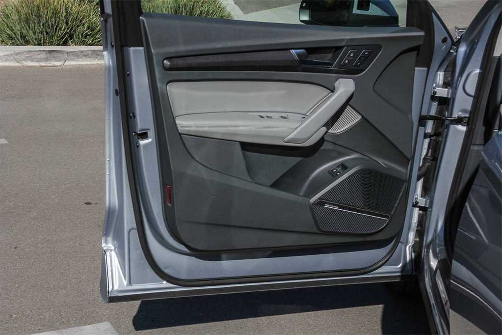 Thumbnail: 2020 Audi Q5 - 19