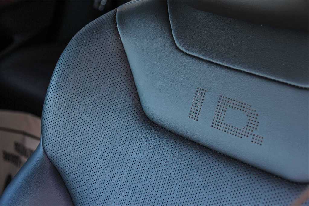 Thumbnail: 2021 Volkswagen ID.4 - 24