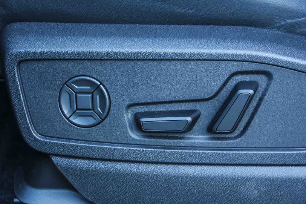 Thumbnail: 2025 Audi Q5 - 21