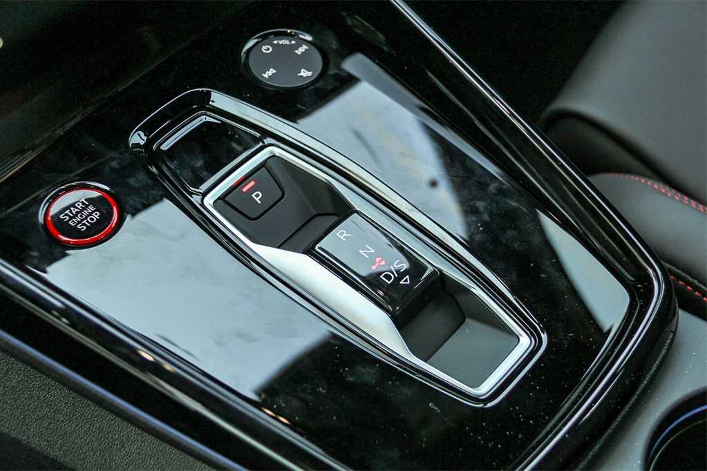 Thumbnail: 2025 Audi SQ5 - 20