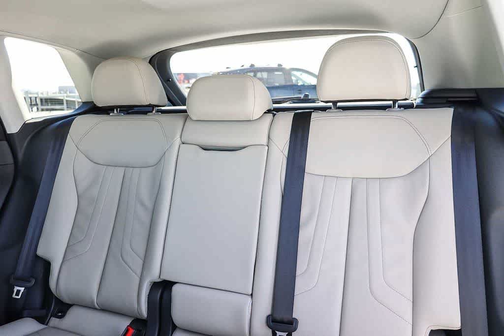 Thumbnail: 2026 Audi Q3 - 23