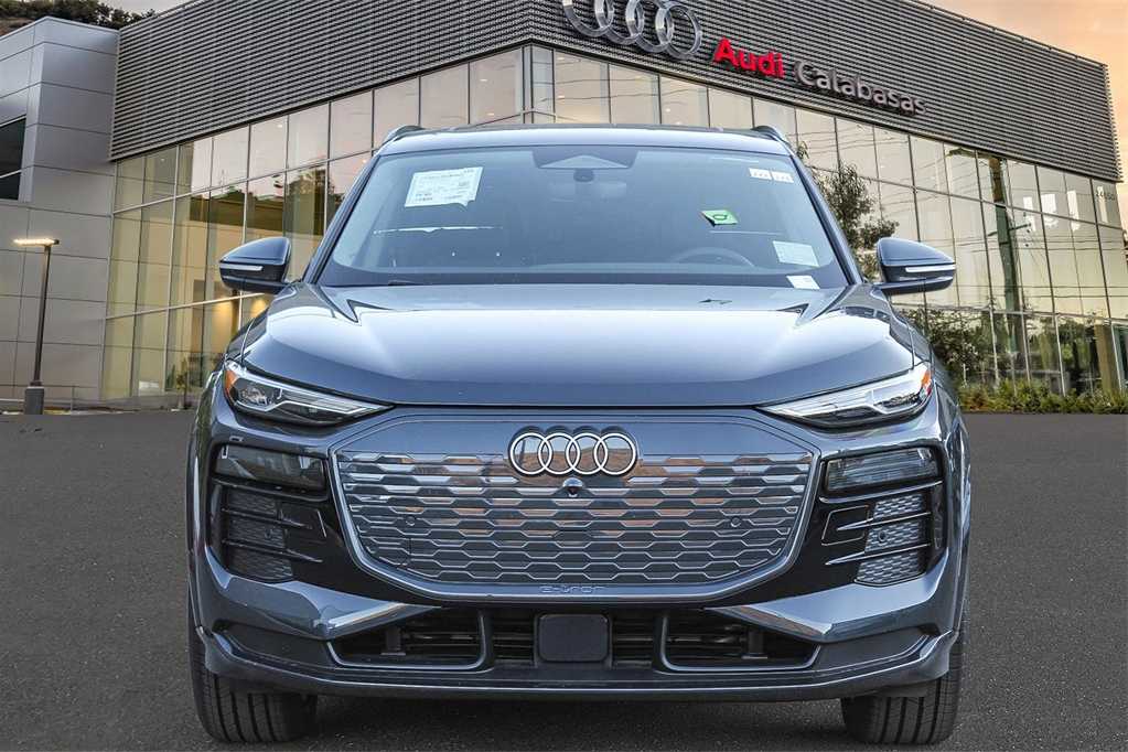 2025 Audi Q6 E-tron Premium photo 2