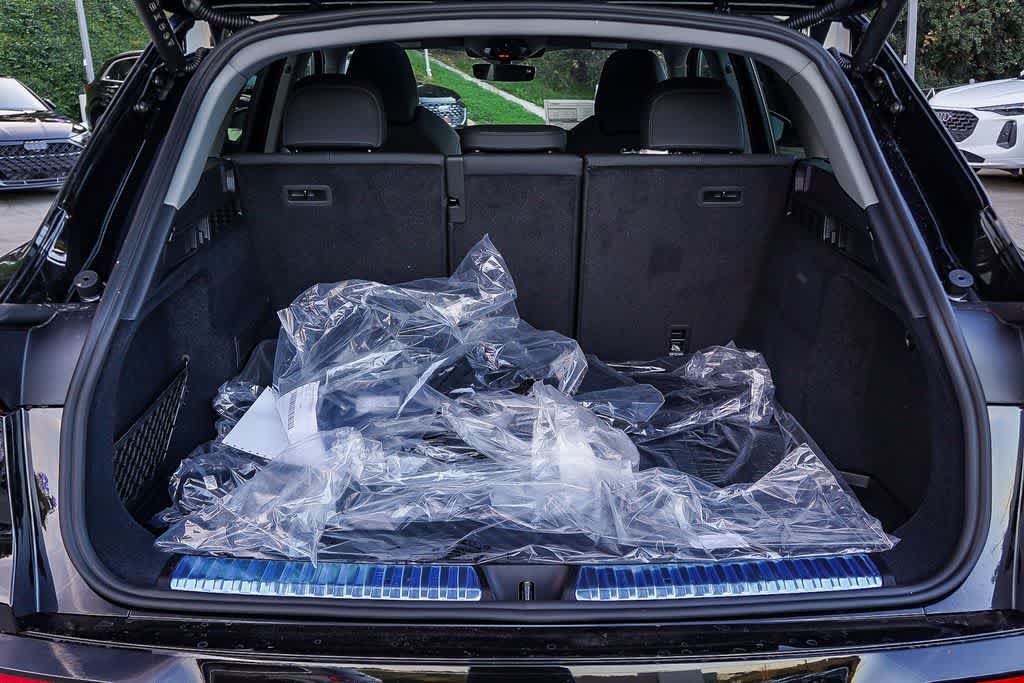 Thumbnail: 2025 Audi Q5 - 29