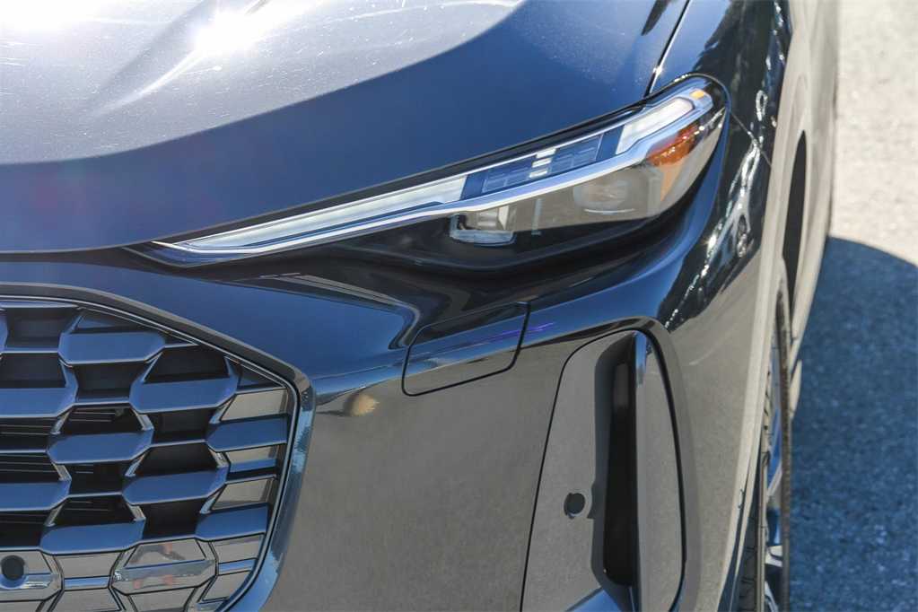 Thumbnail: 2025 Audi Q5 - 7