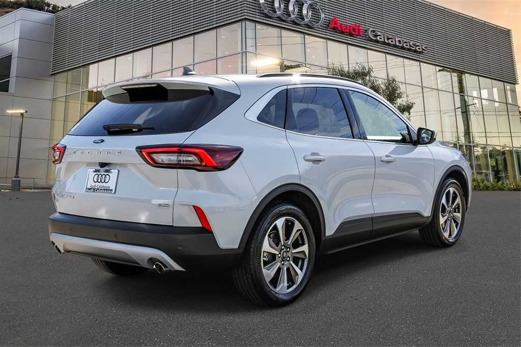 Thumbnail: 2025 Ford Escape - 4