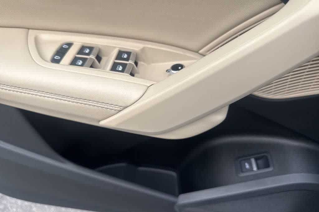 Thumbnail: 2022 Audi Q5 - 24