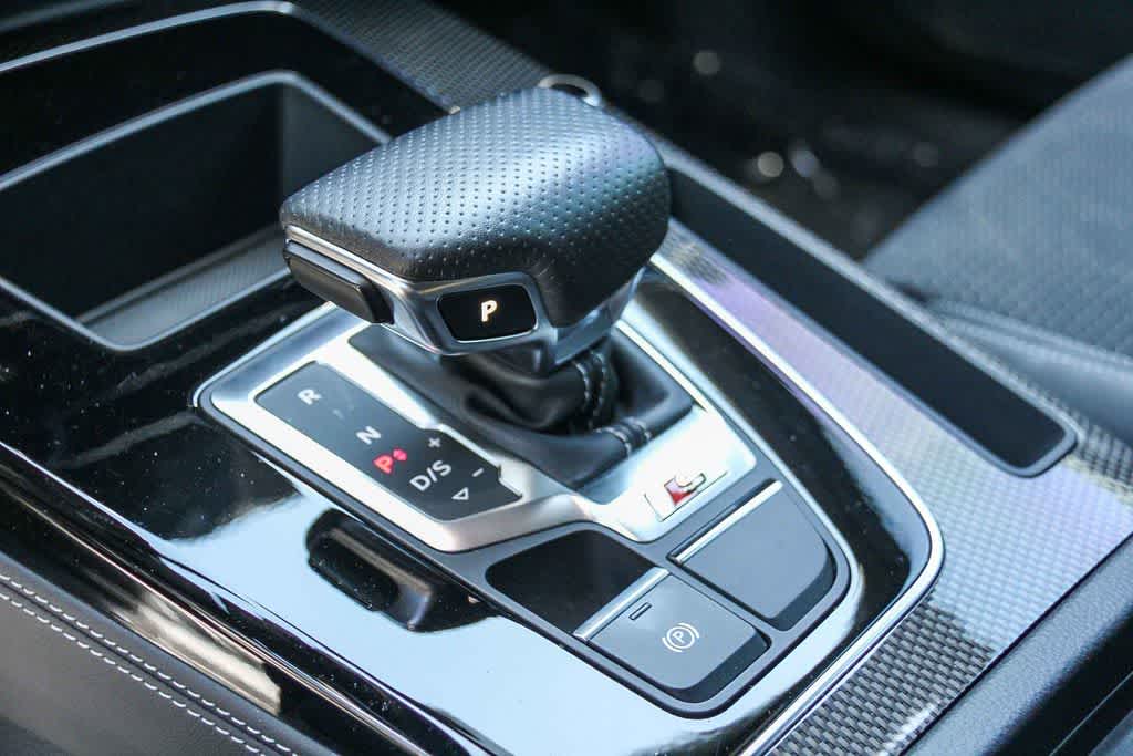 Thumbnail: 2023 Audi SQ5 - 20