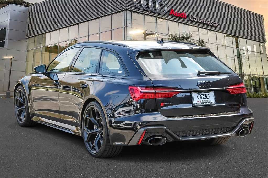 Thumbnail: 2025 Audi RS 6 - 6