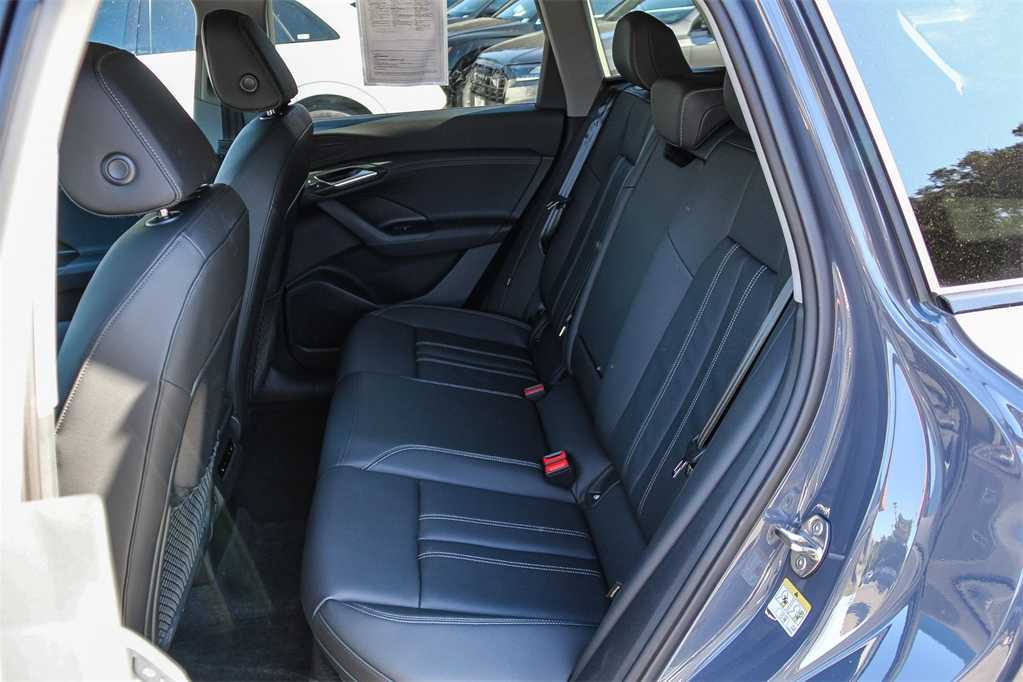 Thumbnail: 2025 Audi Q6 e-tron - 16