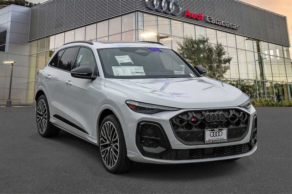 Thumbnail: 2025 Audi SQ5 - 3