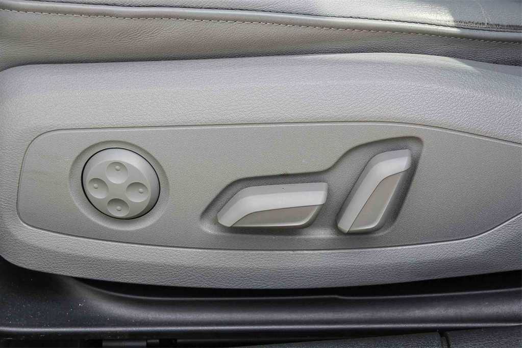 Thumbnail: 2023 Audi A4 - 21