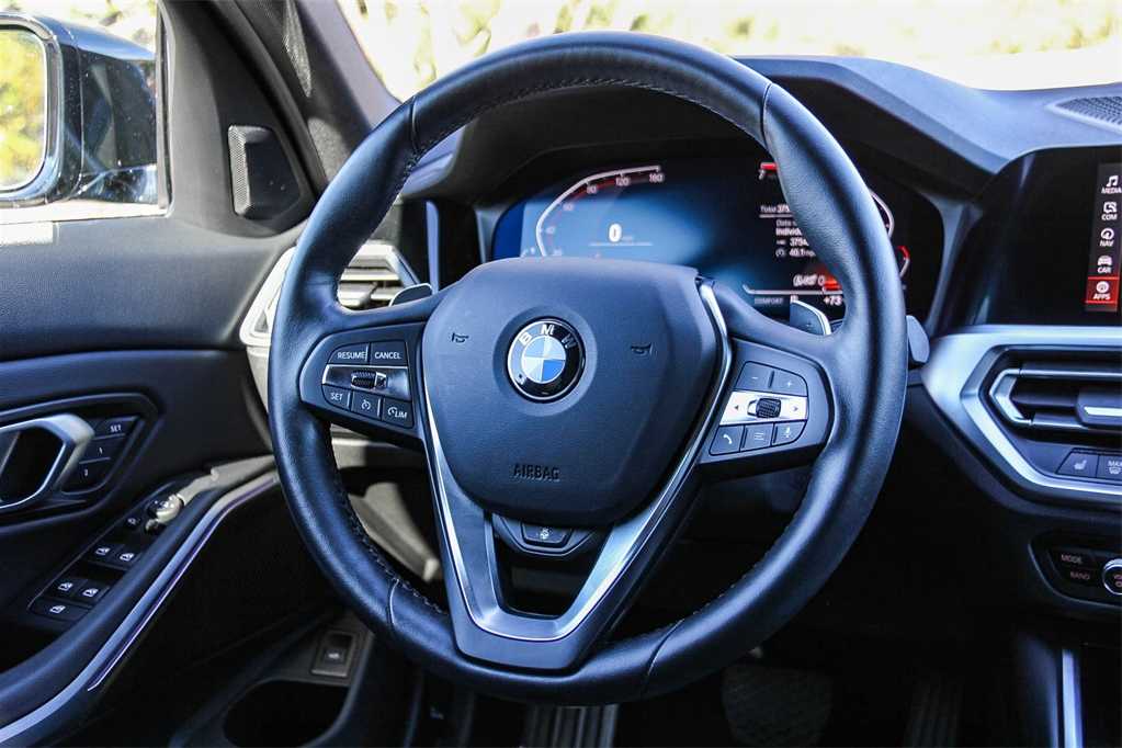 Thumbnail: 2022 BMW 3 Series - 15