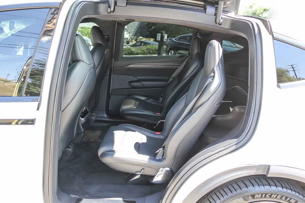 Thumbnail: 2022 Tesla Model X - 17