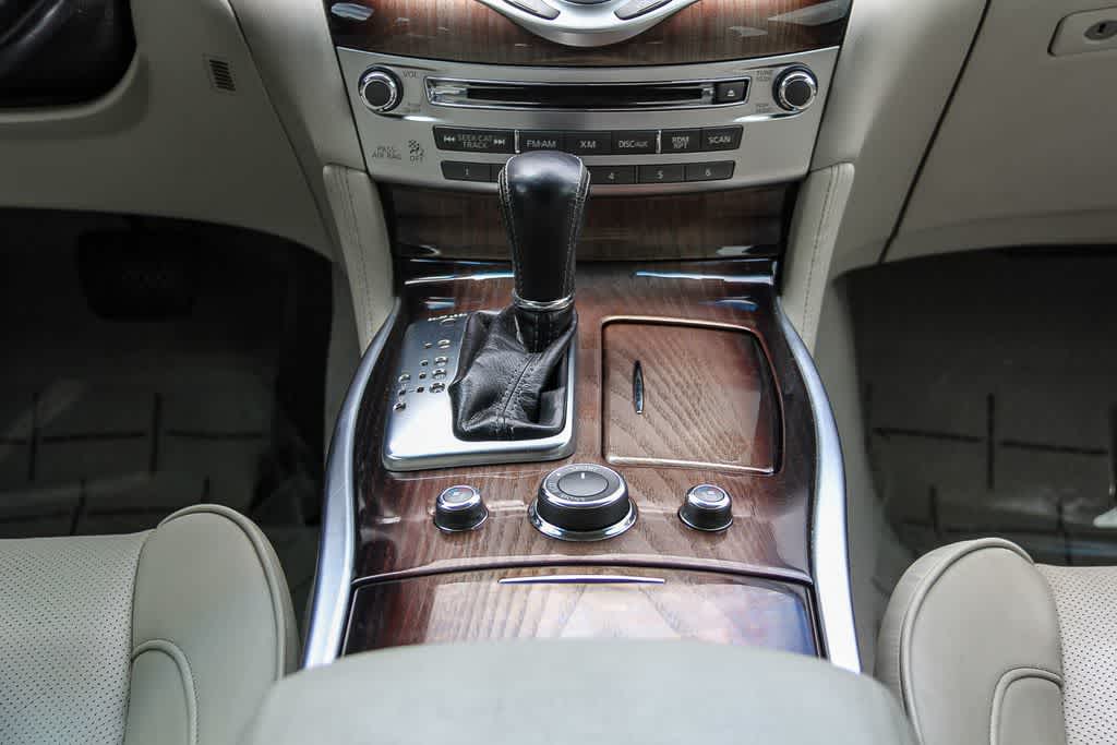 Thumbnail: 2015 INFINITI Q70 - 14
