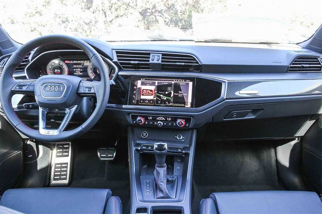 Thumbnail: 2025 Audi Q3 - 13