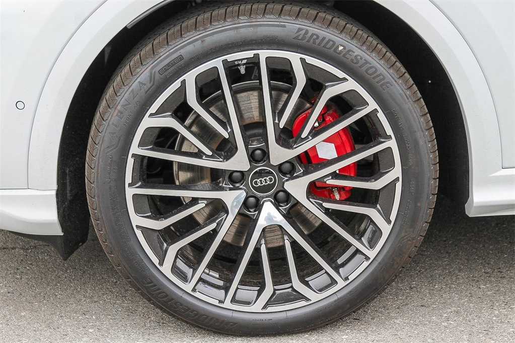 Thumbnail: 2025 Audi SQ5 - 10