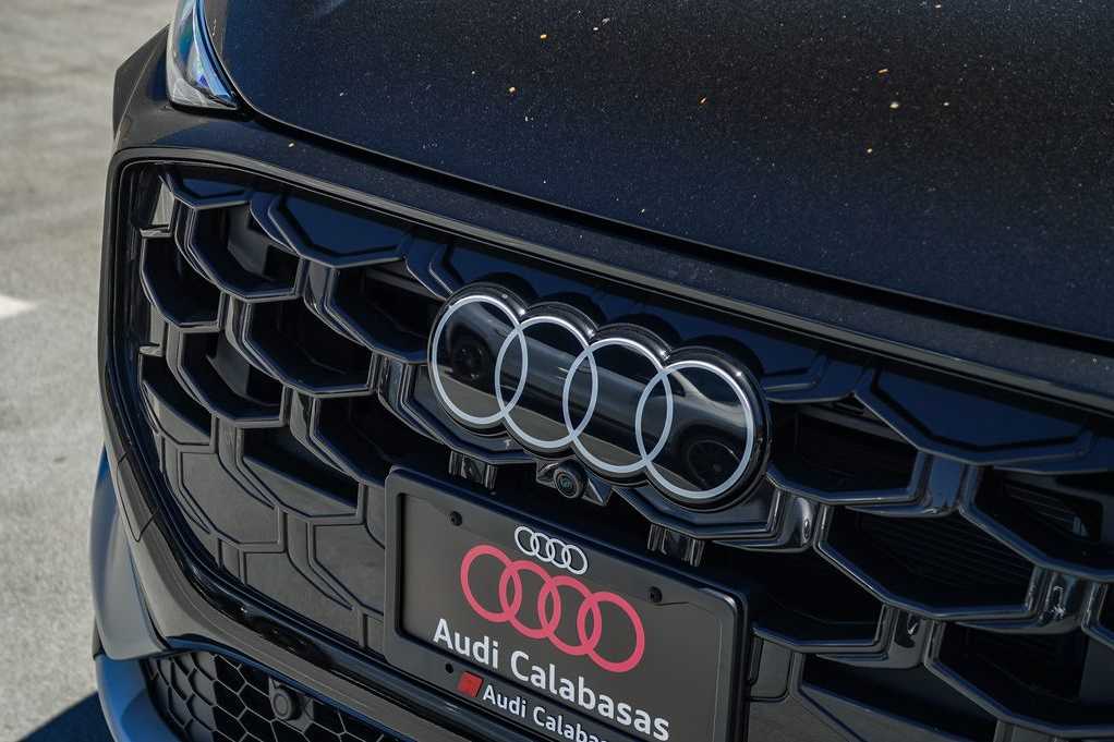 Thumbnail: 2026 Audi Q3 - 9