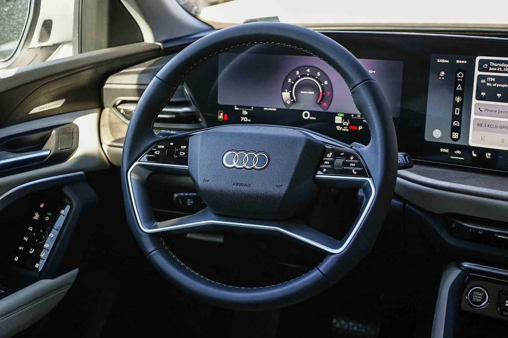 Thumbnail: 2026 Audi Q5 - 15