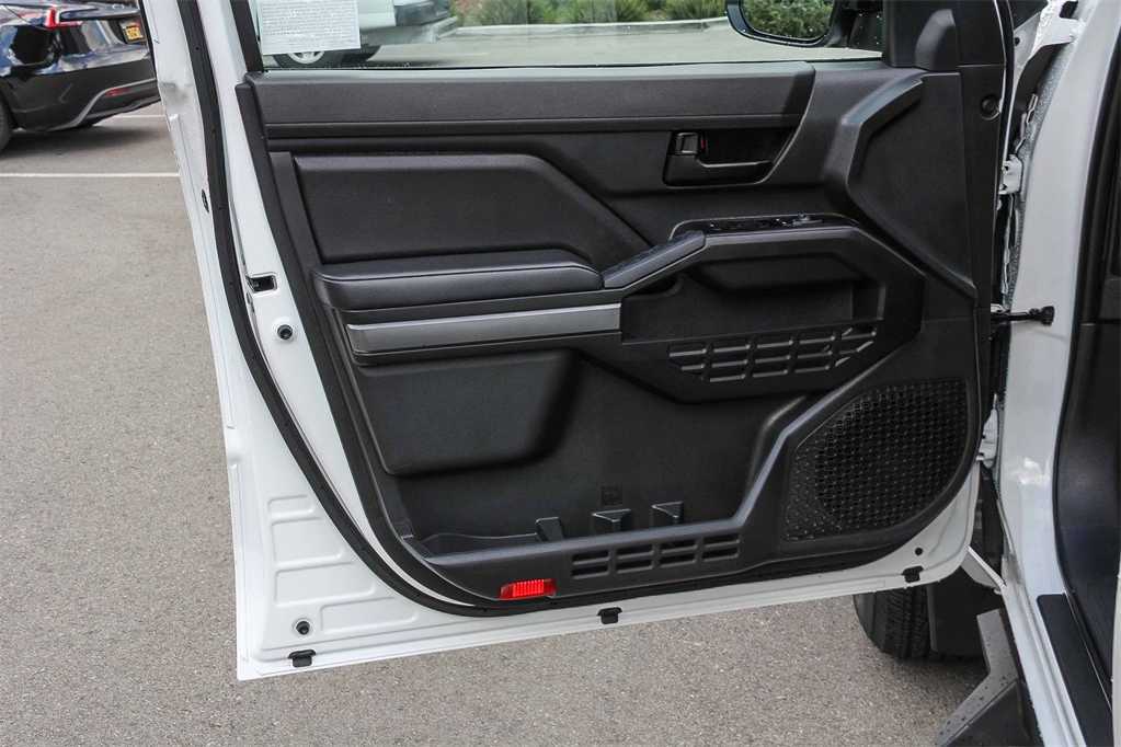 Thumbnail: 2024 Toyota Tacoma - 21