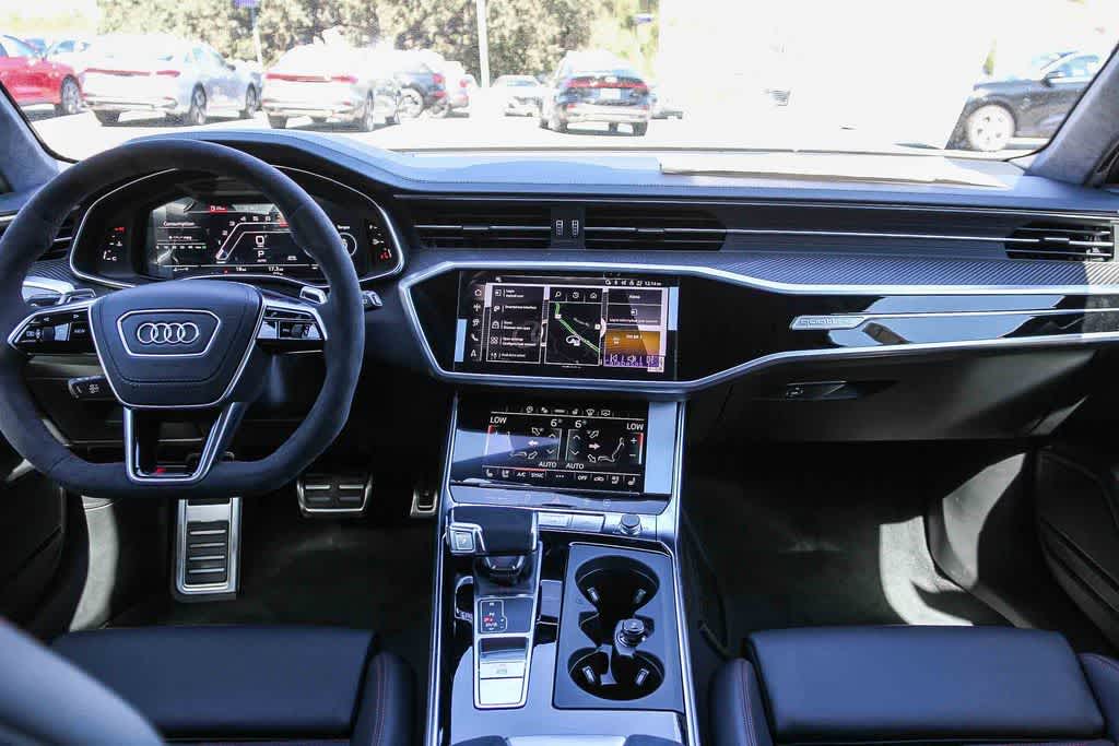 Thumbnail: 2026 Audi RS 6 - 13